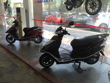 Black Color Gas Motor Scooter Gasoline Eletric Start 100CC 125CC Model 152QMI Engine supplier